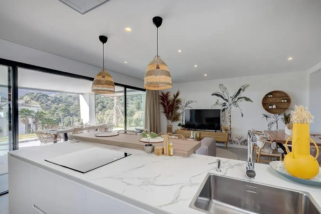 3 Bedroom Ground Floor Apartment @ Estepona Hills!