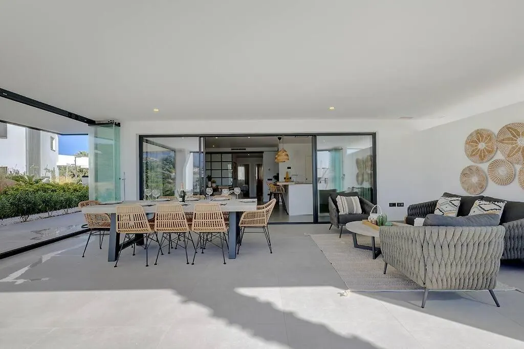 3 Bedroom Ground Floor Apartment @ Estepona Hills!