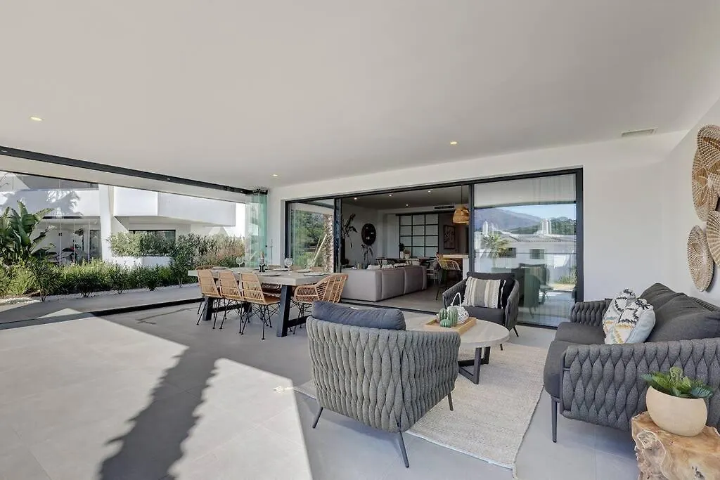 3 Bedroom Ground Floor Apartment @ Estepona Hills! 0*,  Španělsko