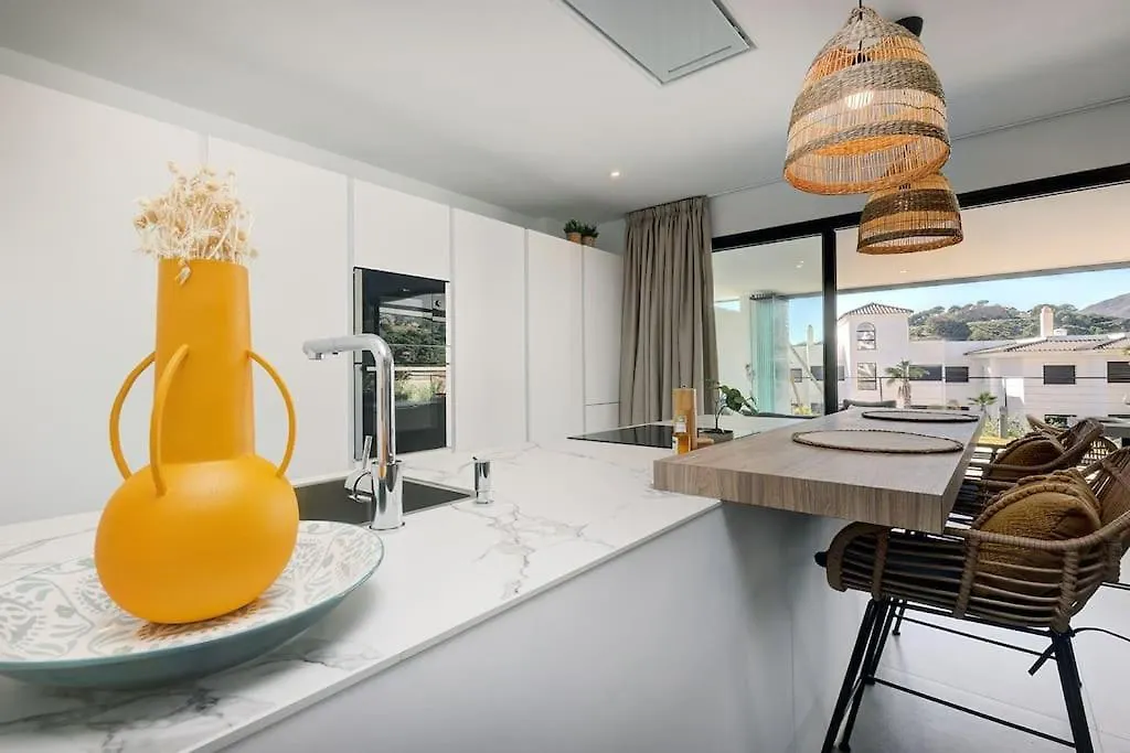 3 Bedroom Ground Floor Apartment @ Estepona Hills! Španělsko