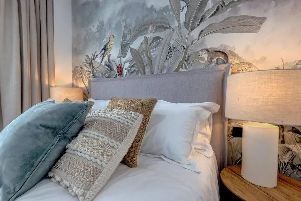 3 Bedroom Ground Floor Apartment @ Estepona Hills! Španělsko