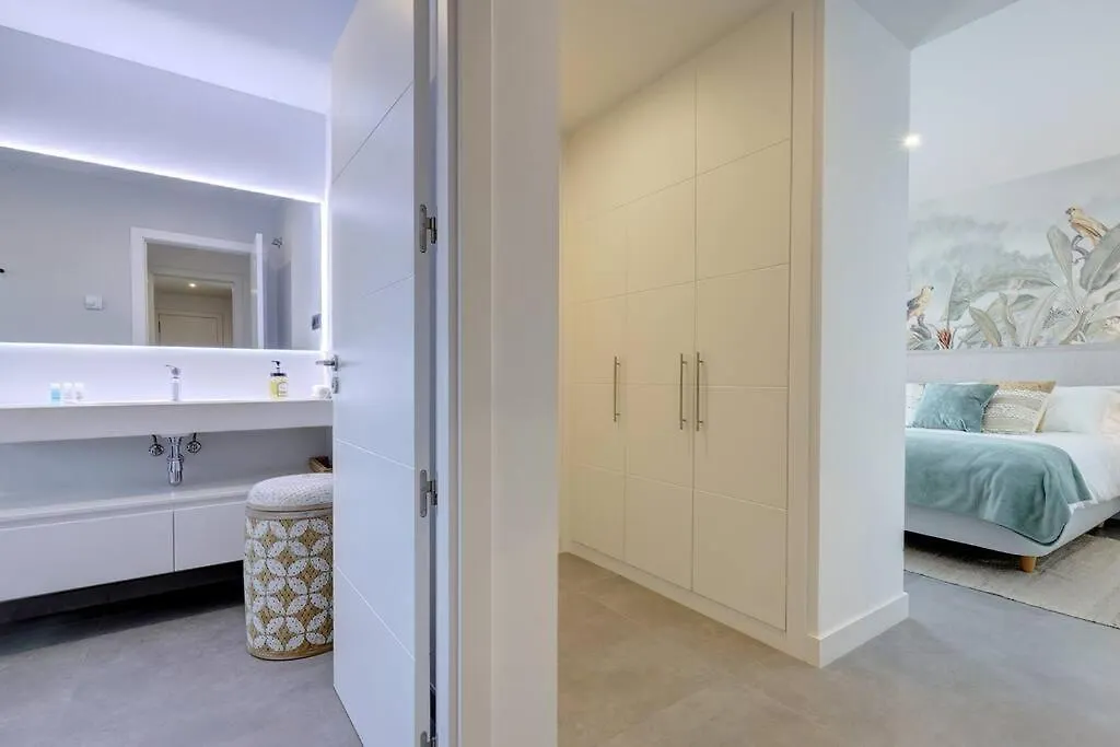 3 Bedroom Ground Floor Apartment @ Estepona Hills! 0*,  Španělsko